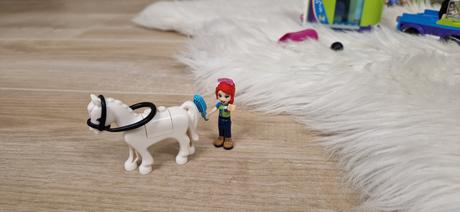 Lego friends  41371 - mia a jej príves pre kone, 