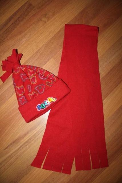 Zimná čiapka a šál, 74