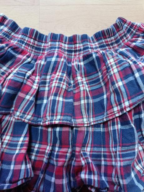 Károvana sukňa, 140