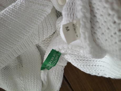 Benetton voľný biely nádherný sveter na gombíky, benetton,m