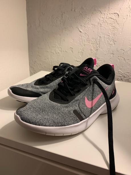 Nike tenisky na telesnú, nike,38