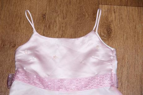 Princezničkové šaty, 134