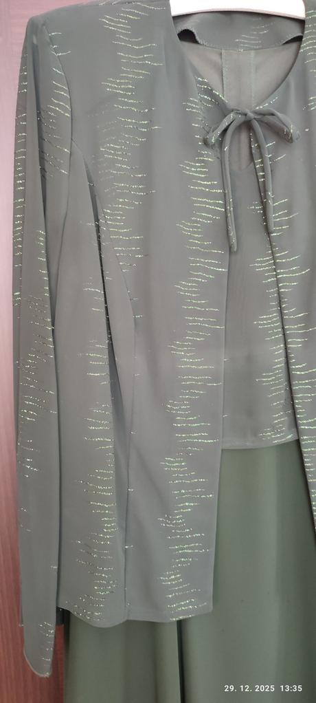 Spoločenské šaty, l