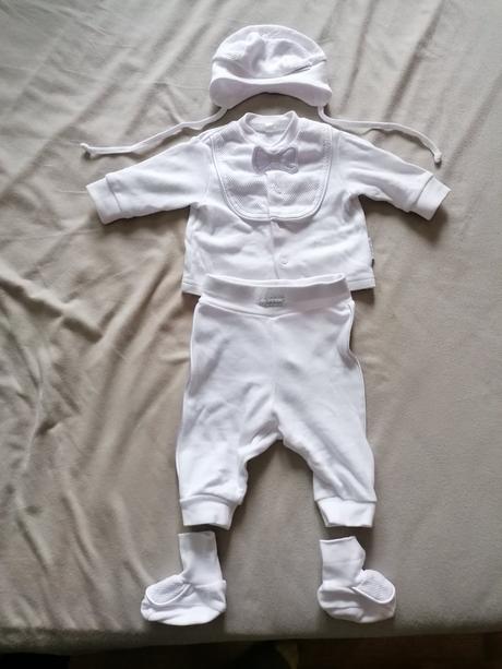 Oblečenie na krst, 56