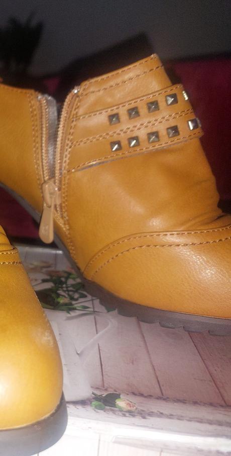 Elegantné topánky na opätku, 40