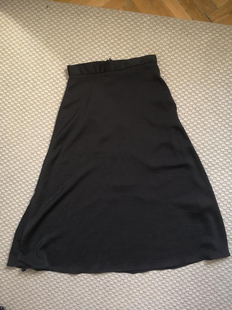 Čierna sukňa dlhá, m