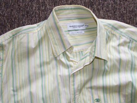 Prúžkovaná košeľa, 44