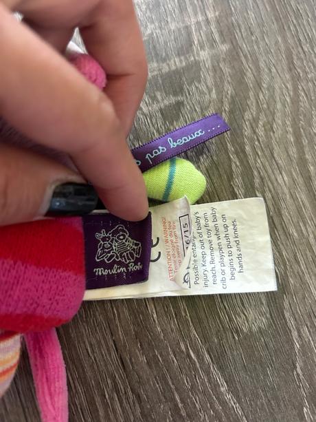 Moulin roty hracky nad postielku,