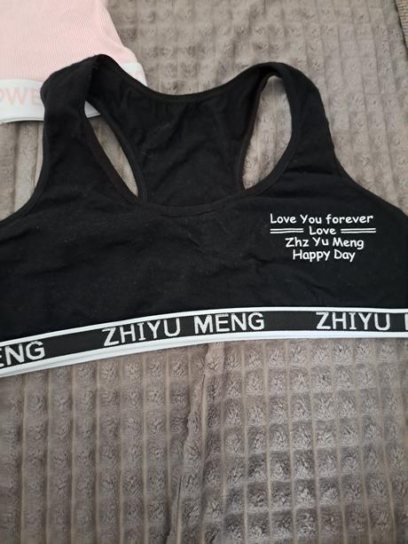 Tielkove podprsenky, 158