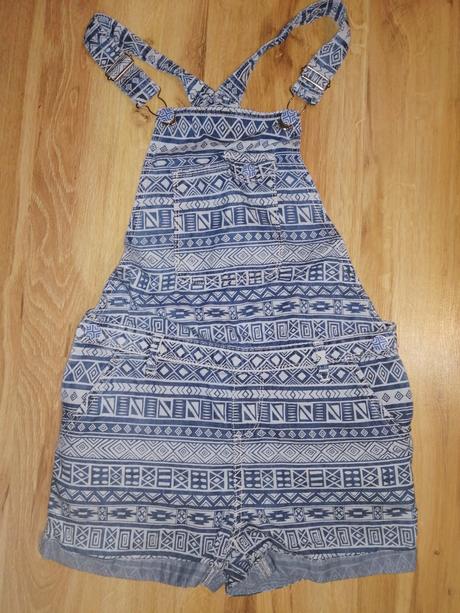 Kratasy na traky, 152