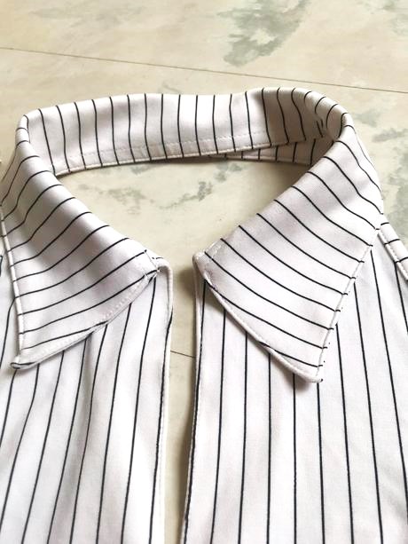 Zaujímavý zaväzovací top, s