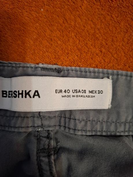 Damske kapsače l/40, bershka,l