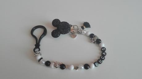 Retiazka na cumlík s menom, 