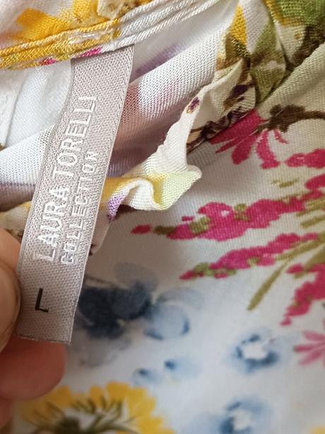 Kvietkovaná blúzka, l