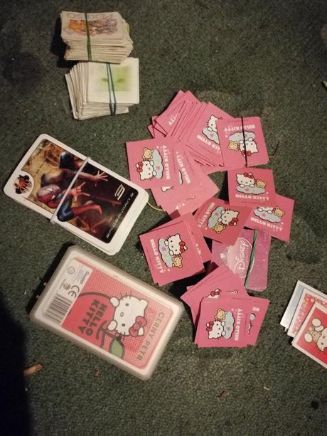 Čierny peter hello kity, 