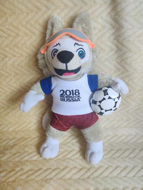 Maskot fifa rusko - plysovy vlk, 