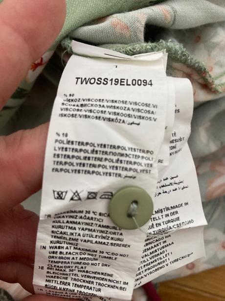 Kvetovane maxi saty, 36