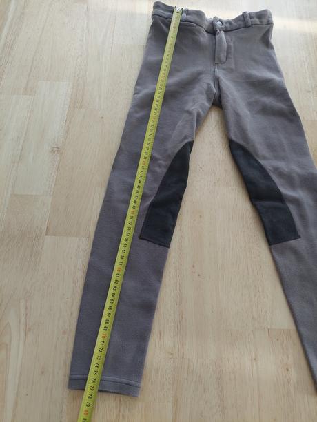 Hrubšie športové nohavice, decathlon,146