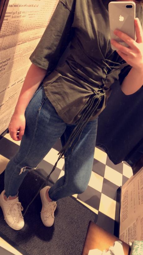 Krásne tričko na šnurovanie, xs