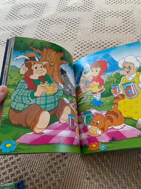 Modrá kniha rozprávok moje prvé čítanie,