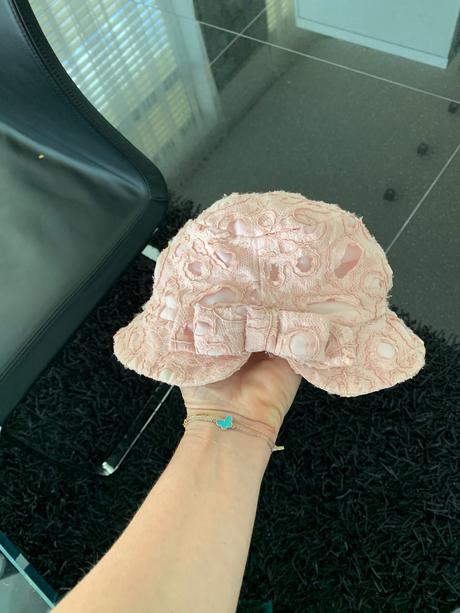 Blumarine dievčenský klobucik vel. 46, 98