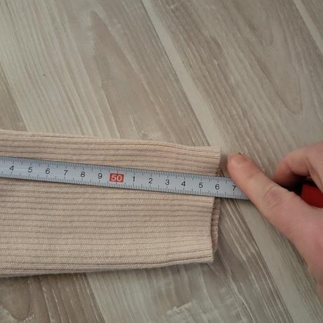 S bezovy set svetrik+ sukna, s