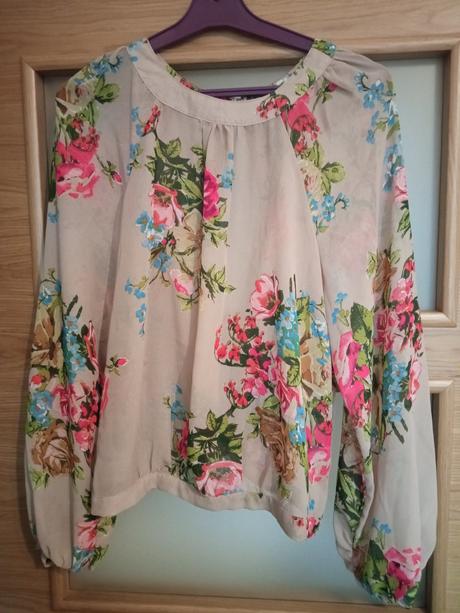 Kvetinová blúzka odhalený chrbát, 36