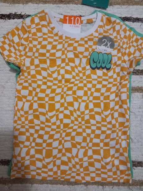 Dve tričká veľ.110, kik,110