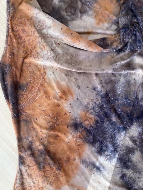 Asimetricka blúzka m, m