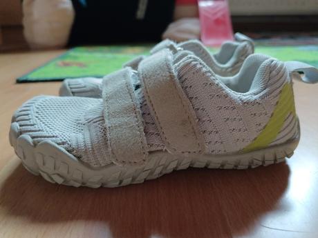 Platené tenisky, 27