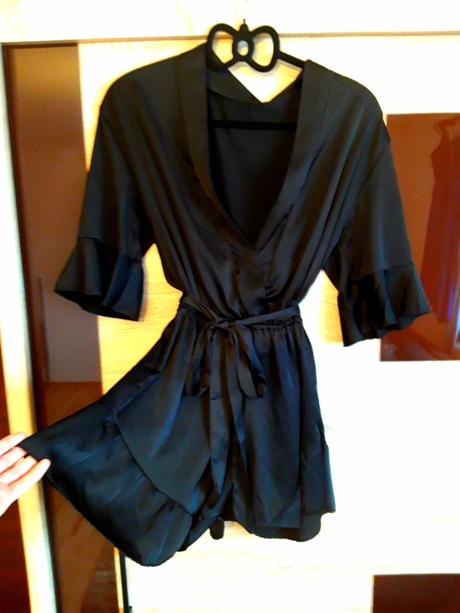 Sexi satenovi overal, s