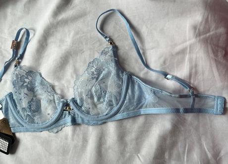 Nová bledomodrá čipkovaná podprsenka, 75 b, 75b