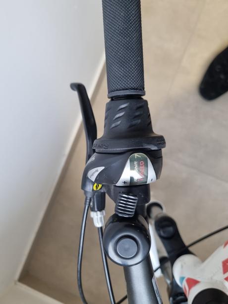 Dievčenský bicykel, 26