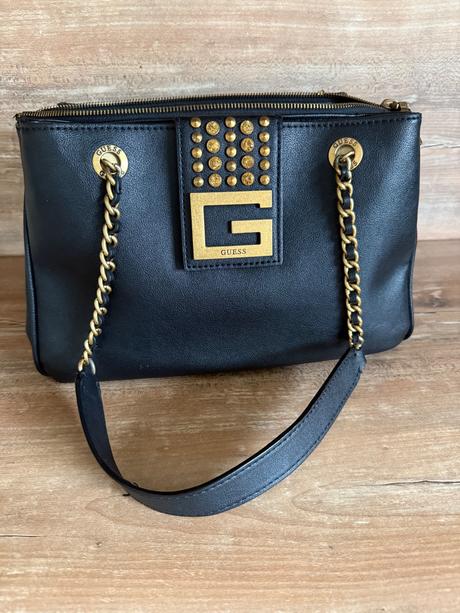 Kabelka guess, guess