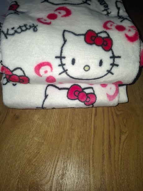 Hello kitty, s