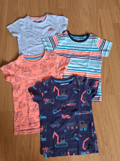 4ks tričiek s motívom vozidiel, next,86