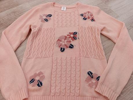 Vyšívaný svetrík, 134