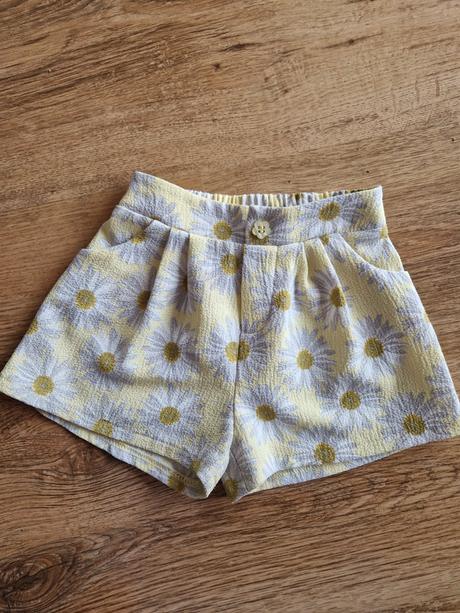 Kvetinkovane kratasy, f&f,86