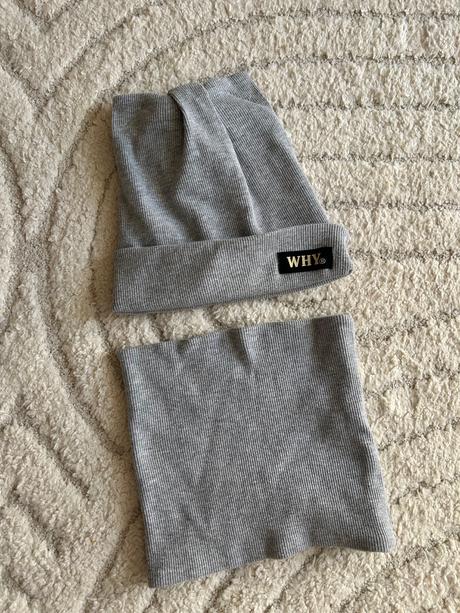 Rebrovana ciapka a nakrcnik s uskami, little people,98