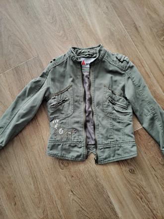 Prechodná bundička do pása, 134