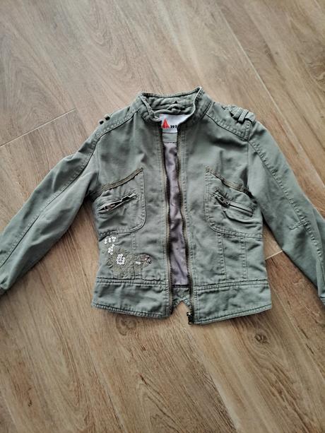 Prechodná bundička do pása, 134