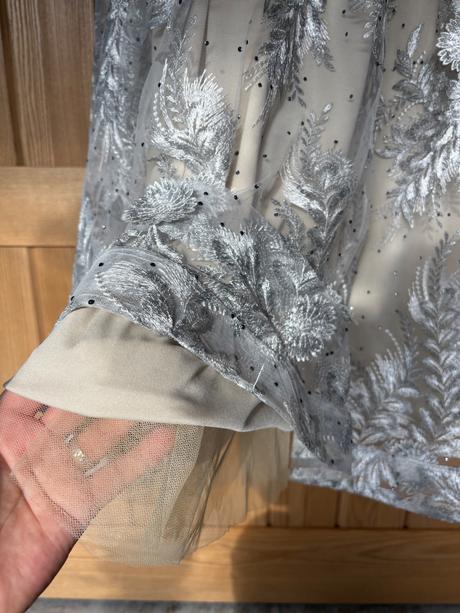 Spoločenské/svadobné šaty, 44