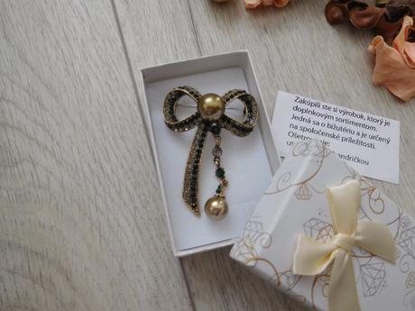 Zelená mašľa brošňa kovová +štras, nová,, 