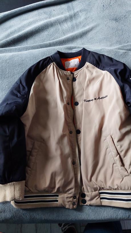 Prechodné oblečenie, 128