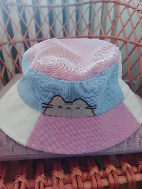 Klobuk, reserved,128