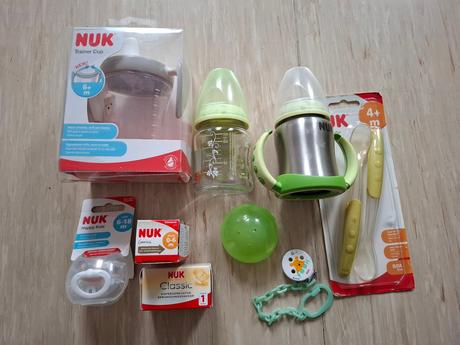 Nuk učiaci pohárik, dudlík, lyžičky, retiazka, nuk