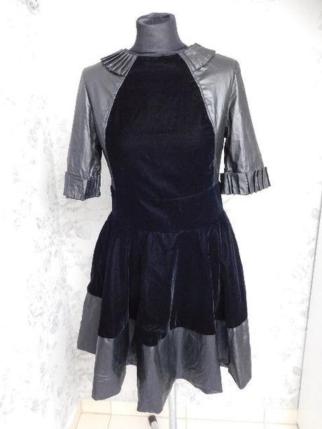 Velmi pekne kvalitne zamatove saty, 36