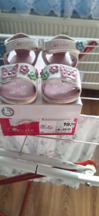 Sandalky, cupcake,21