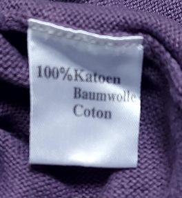 Fialové bodkované pletené šaty, 110