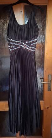 Spoločenské šaty, 42